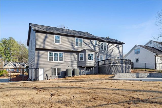 3950 W Cooper Lake SE Drive, Smyrna, GA 30082