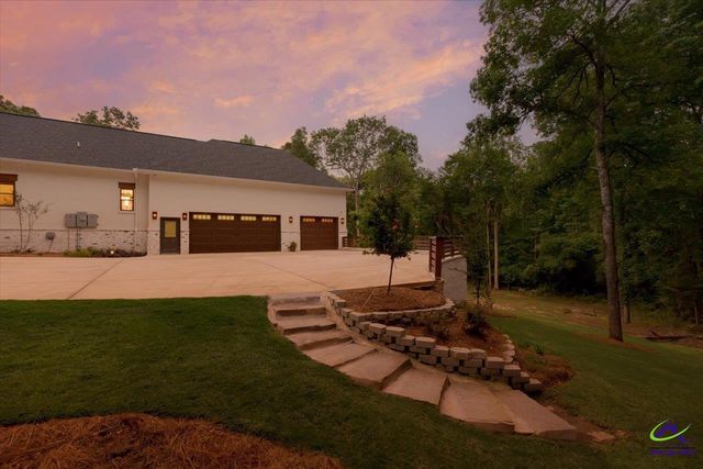 209 Carriage Run, Warner Robins, GA 31088