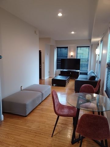740 Broadway 740, Chelsea, MA 02150