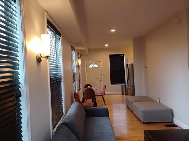740 Broadway 740, Chelsea, MA 02150