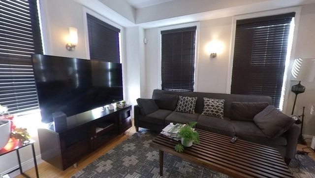 740 Broadway 740, Chelsea, MA 02150