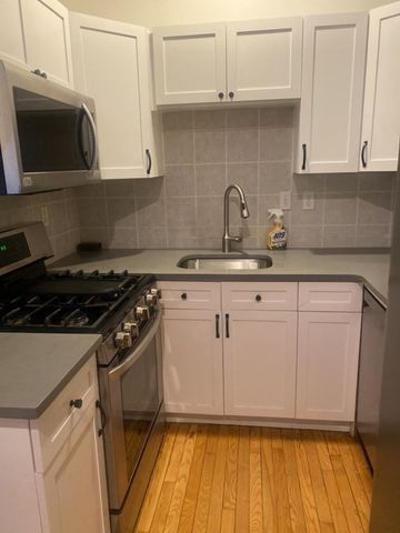 740 Broadway 740, Chelsea, MA 02150