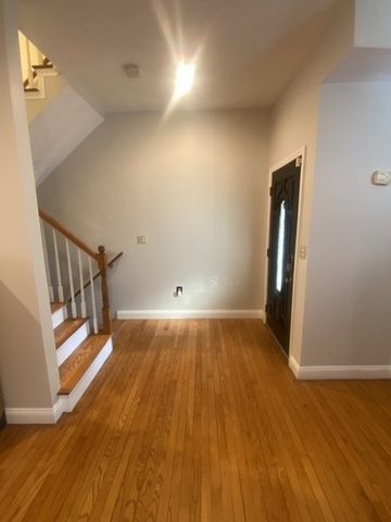740 Broadway 740, Chelsea, MA 02150