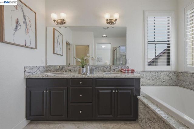 41548 Casabella Cmn, Fremont, CA 94539