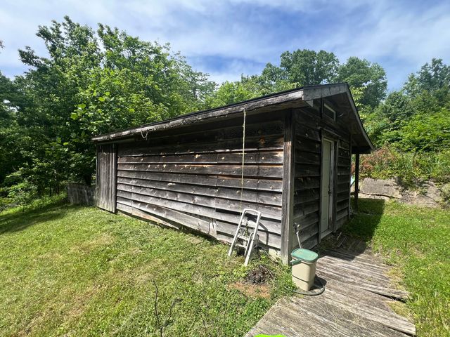 1227 Little Crooked Creek Road, Lawrenceburg, KY 40342