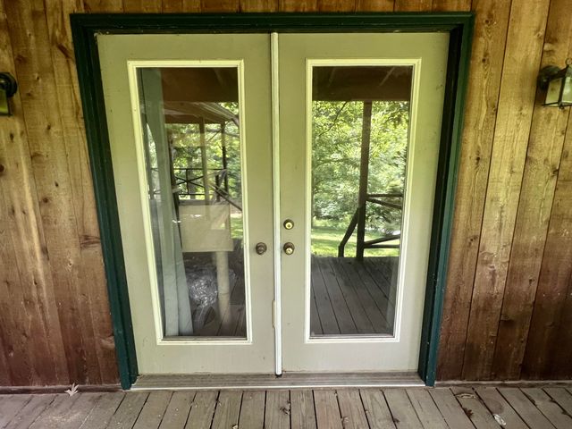 1227 Little Crooked Creek Road, Lawrenceburg, KY 40342