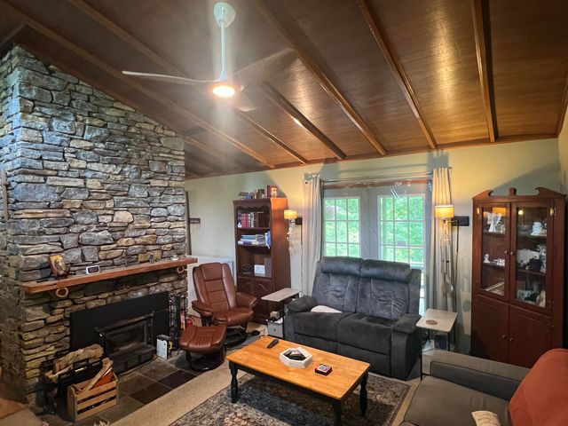 1227 Little Crooked Creek Road, Lawrenceburg, KY 40342
