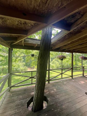 1227 Little Crooked Creek Road, Lawrenceburg, KY 40342