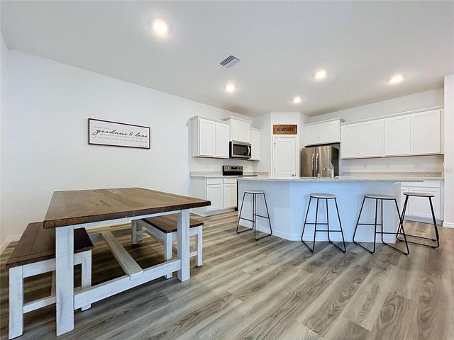 32852 RUSTIC RISE ROAD, San Antonio, FL 33576