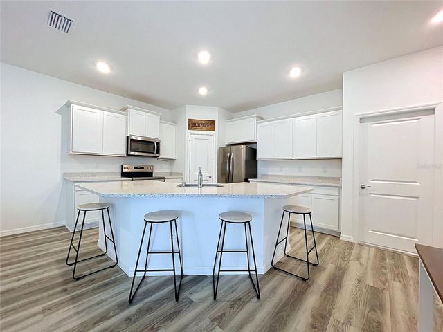 32852 RUSTIC RISE ROAD, San Antonio, FL 33576