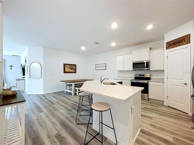 32852 RUSTIC RISE ROAD, San Antonio, FL 33576
