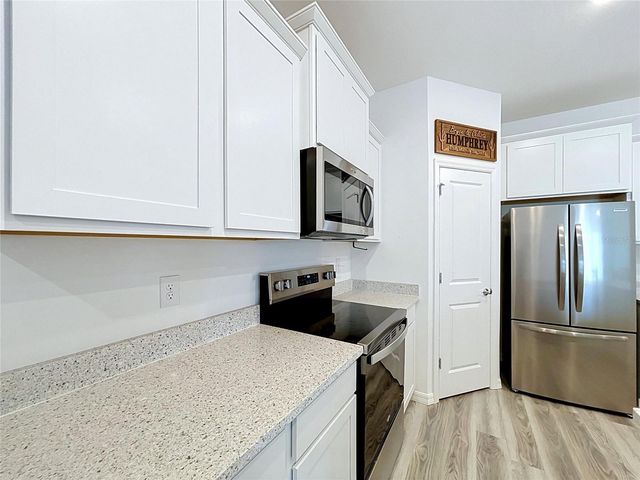 32852 RUSTIC RISE ROAD, San Antonio, FL 33576