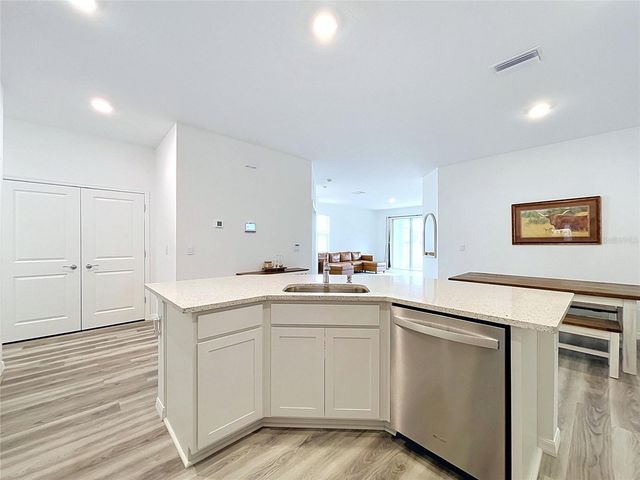 32852 RUSTIC RISE ROAD, San Antonio, FL 33576