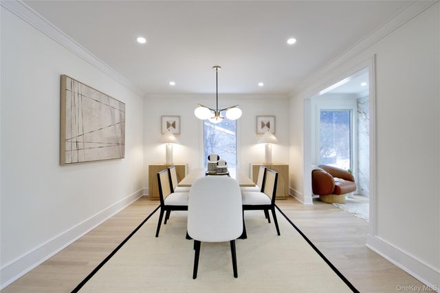 30 4th Street, Manhasset, NY 11030