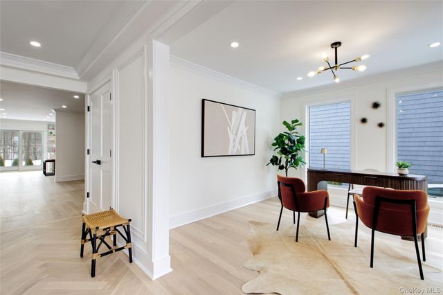 30 4th Street, Manhasset, NY 11030