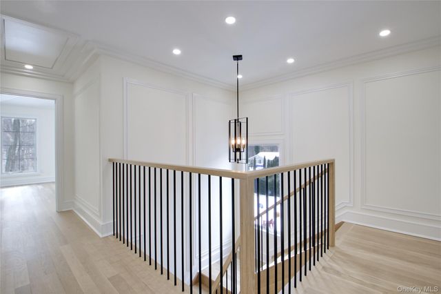 30 4th Street, Manhasset, NY 11030