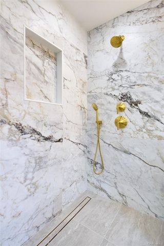 30 4th Street, Manhasset, NY 11030