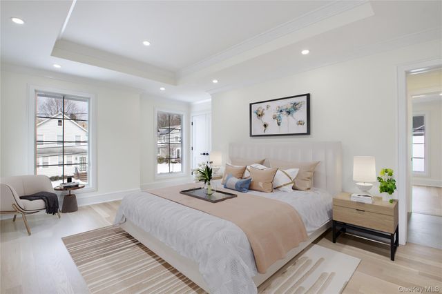 30 4th Street, Manhasset, NY 11030