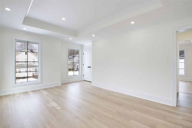 30 4th Street, Manhasset, NY 11030