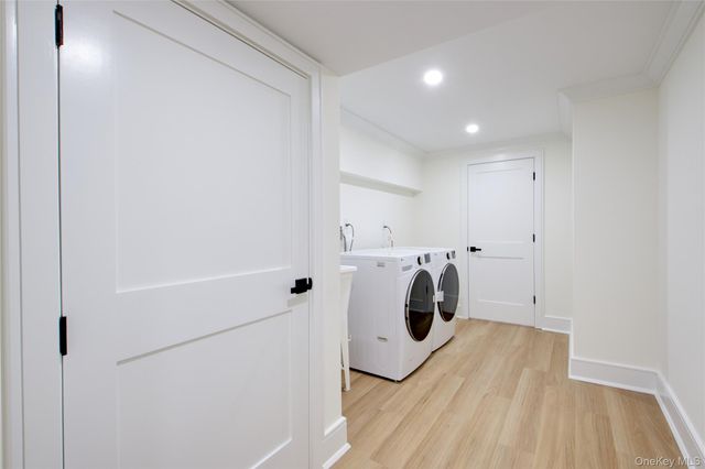 30 4th Street, Manhasset, NY 11030