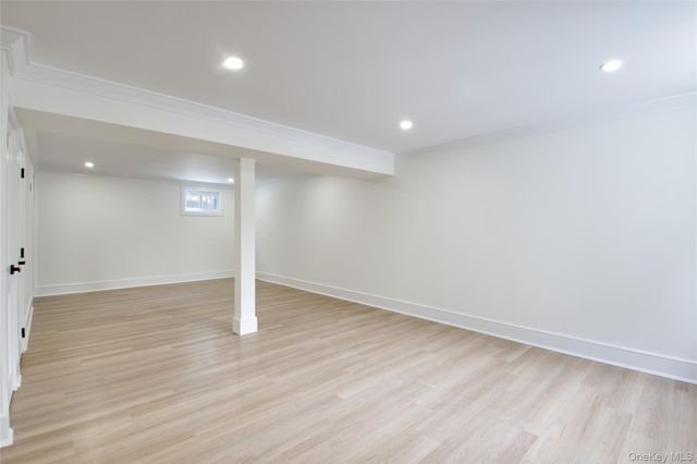 30 4th Street, Manhasset, NY 11030