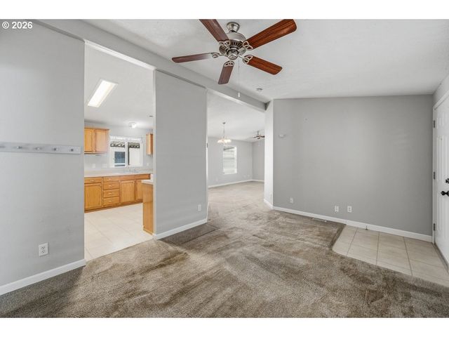 13900 Se HIGHWAY 212 39, Clackamas, OR 97015