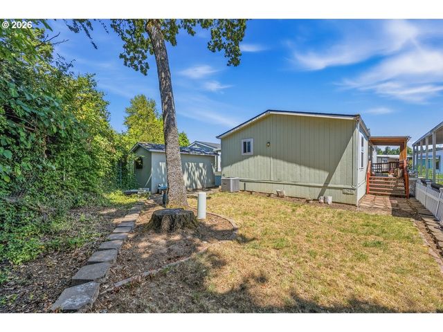 13900 Se HIGHWAY 212 39, Clackamas, OR 97015
