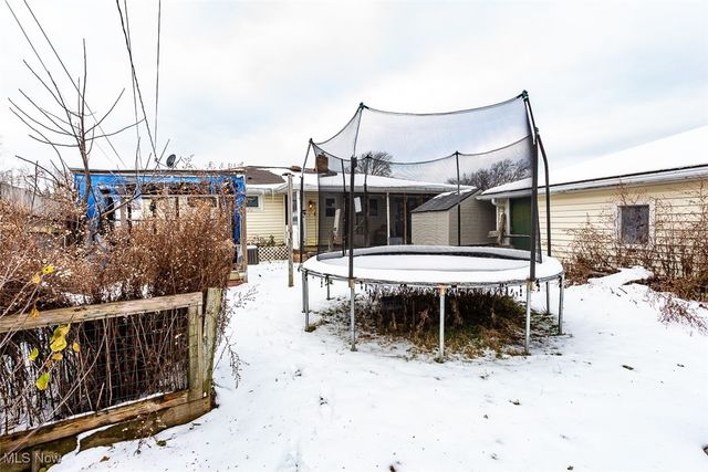 6849 Lantern Lane, Parma Heights, OH 44130