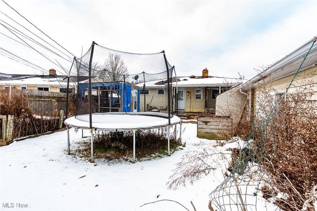 6849 Lantern Lane, Parma Heights, OH 44130