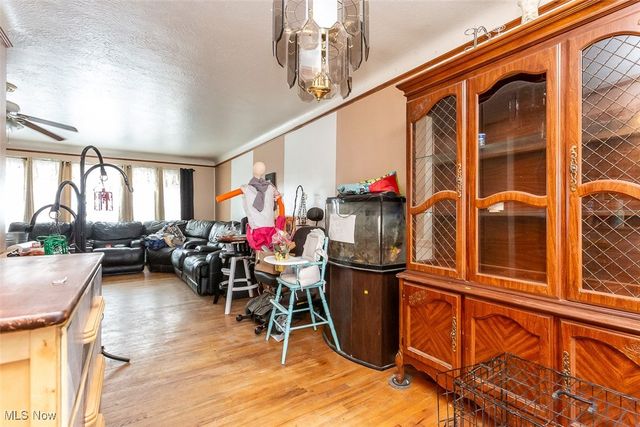 6849 Lantern Lane, Parma Heights, OH 44130