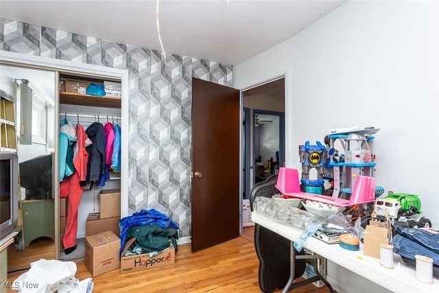 6849 Lantern Lane, Parma Heights, OH 44130