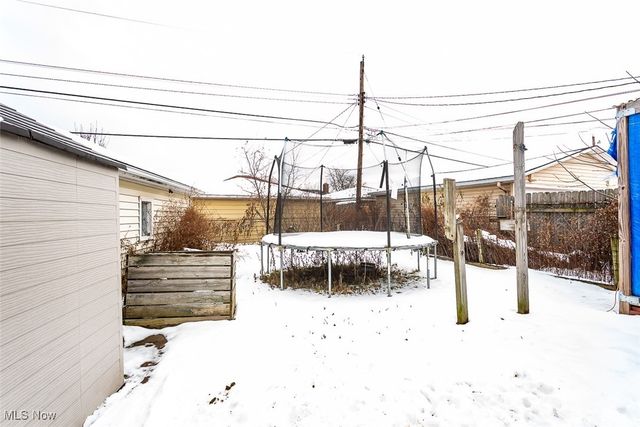 6849 Lantern Lane, Parma Heights, OH 44130