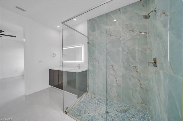 3821 NW 38th AVE, Cape Coral, FL 33993