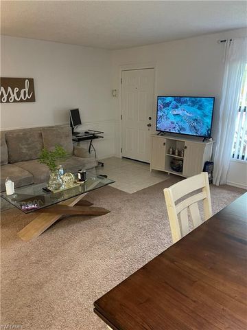 1031 SE 9th St Apt 16, Cape Coral, FL 33990