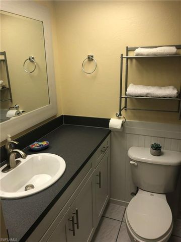 1031 SE 9th St Apt 16, Cape Coral, FL 33990