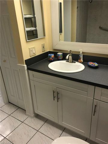 1031 SE 9th St Apt 16, Cape Coral, FL 33990