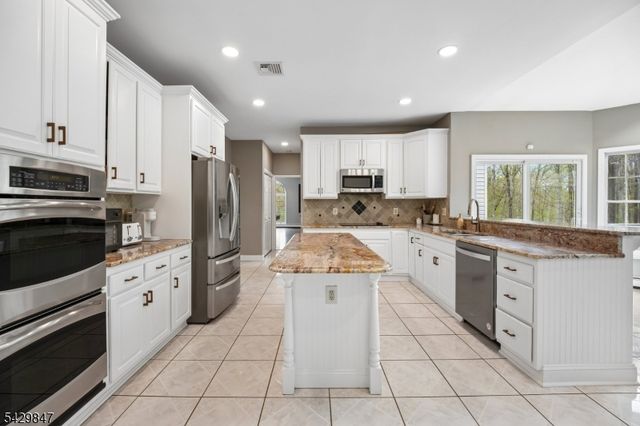9 Natale Dr, Sparta Twp., NJ 07871