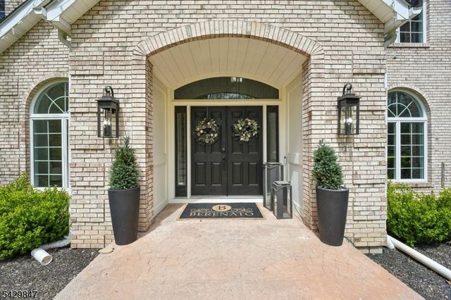 9 Natale Dr, Sparta Twp., NJ 07871