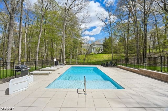 9 Natale Dr, Sparta Twp., NJ 07871