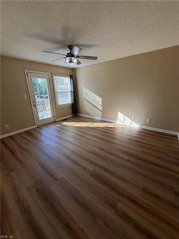 6205 Lippizan CIR, Virginia Beach, VA 23464