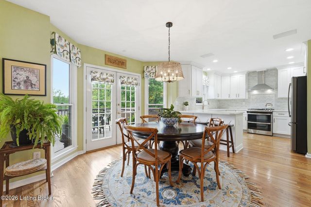 900 Woodland Heights Dr, Louisville, KY 40245