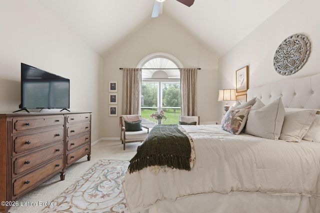 900 Woodland Heights Dr, Louisville, KY 40245
