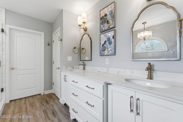 900 Woodland Heights Dr, Louisville, KY 40245