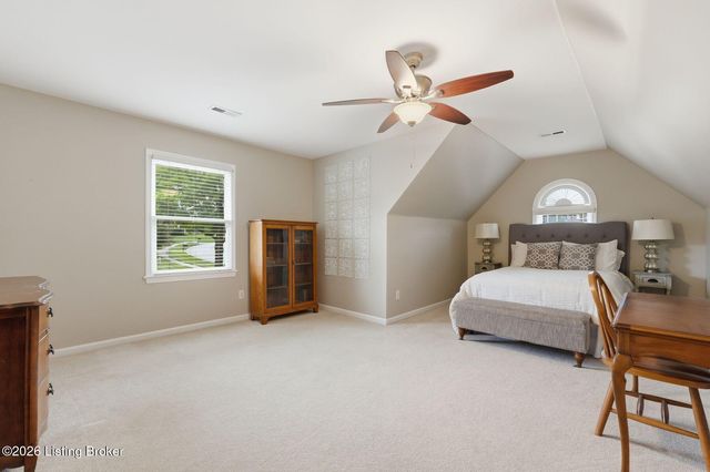 900 Woodland Heights Dr, Louisville, KY 40245