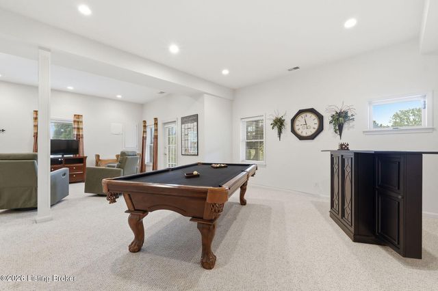 900 Woodland Heights Dr, Louisville, KY 40245