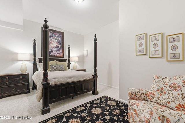 900 Woodland Heights Dr, Louisville, KY 40245