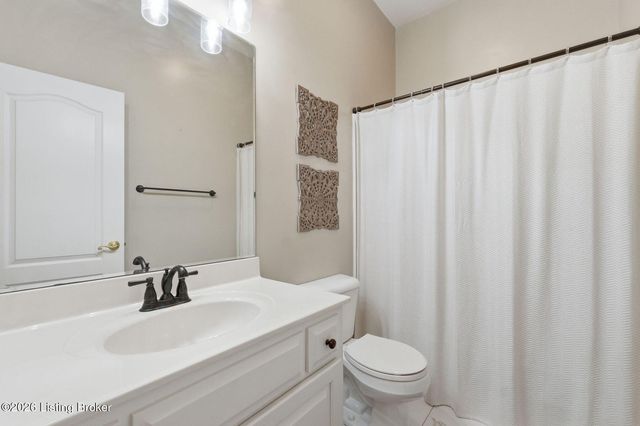 900 Woodland Heights Dr, Louisville, KY 40245