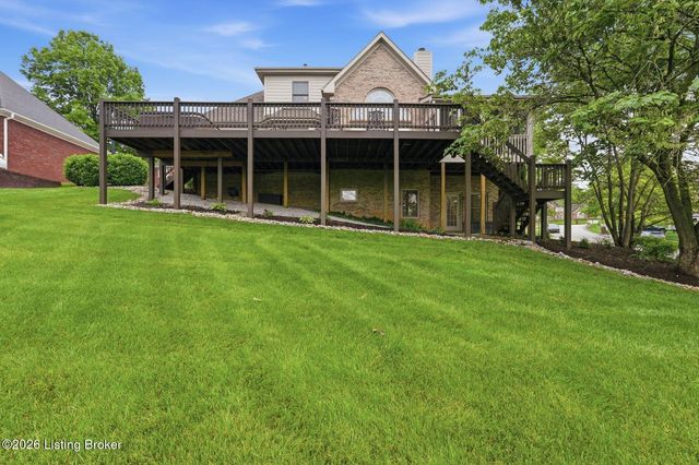 900 Woodland Heights Dr, Louisville, KY 40245