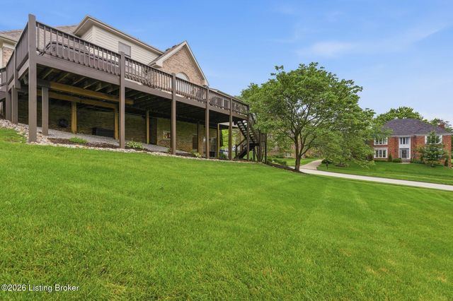 900 Woodland Heights Dr, Louisville, KY 40245