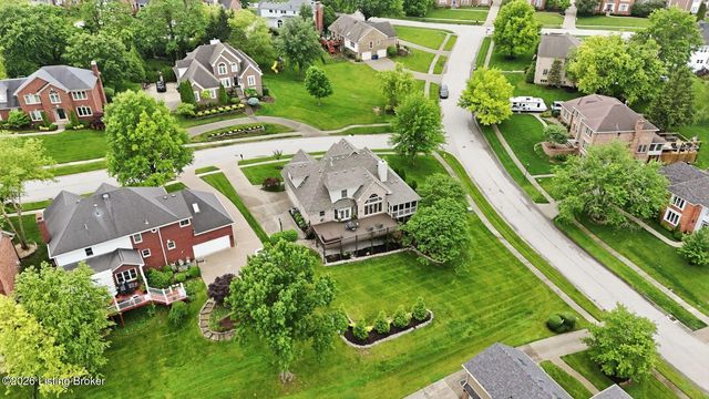 900 Woodland Heights Dr, Louisville, KY 40245